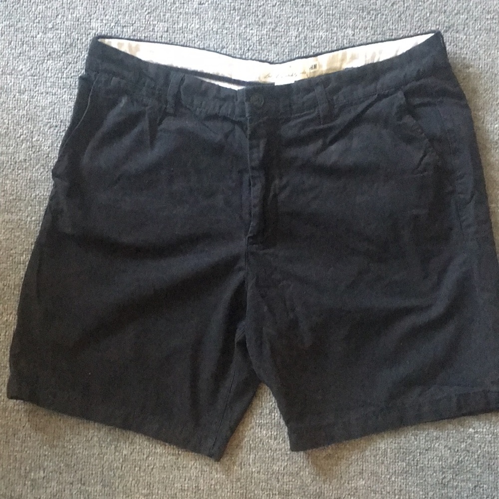 H&M Men’s black shorts sz 36